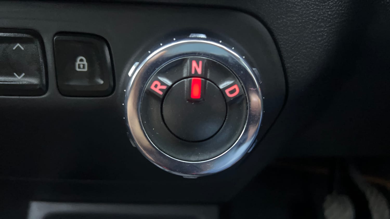 Used 2017 Renault Kwid CLIMBER 1.0 AMT Petrol Automatic interior GEAR  KNOB VIEW