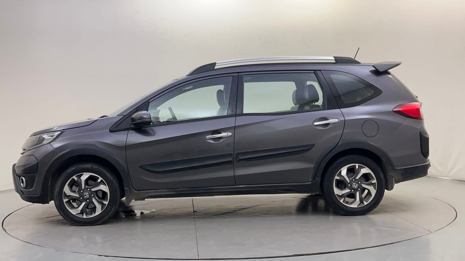 Used 2018 Honda BR-V V CVT Petrol Petrol Automatic exterior LEFT SIDE VIEW