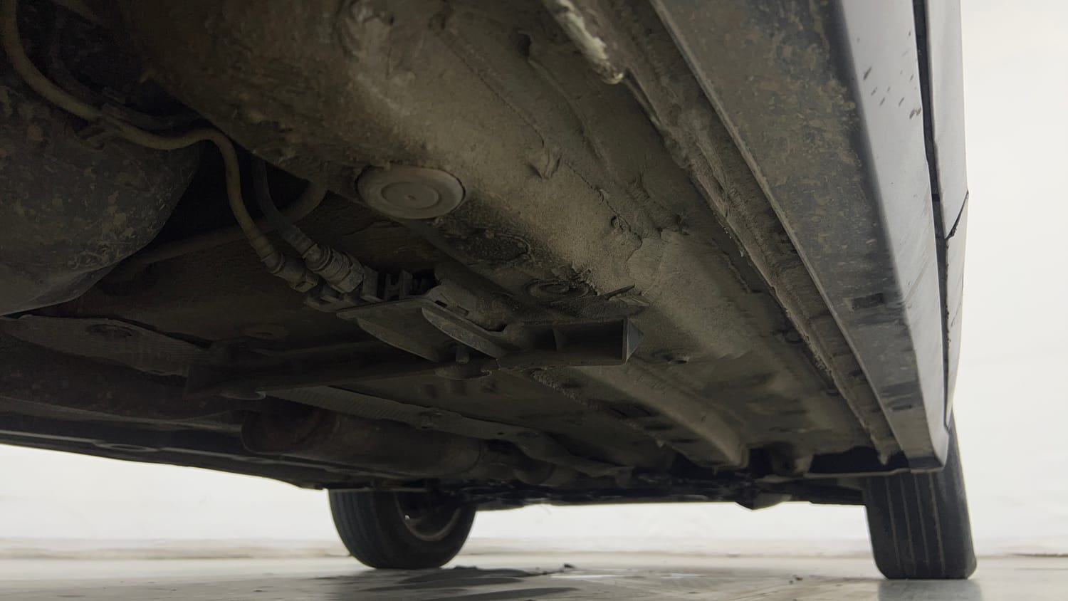 Used 2021 Skoda Kushaq Ambition 1.0L TSI MT Petrol Manual extra REAR RIGHT UNDERBODY VIEW