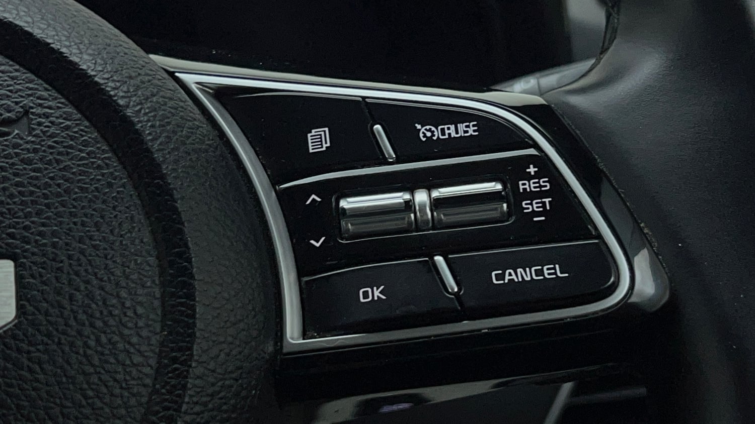 Used 2022 kia Seltos HTX 1.5 IVT Petrol Automatic top_features Cruise control