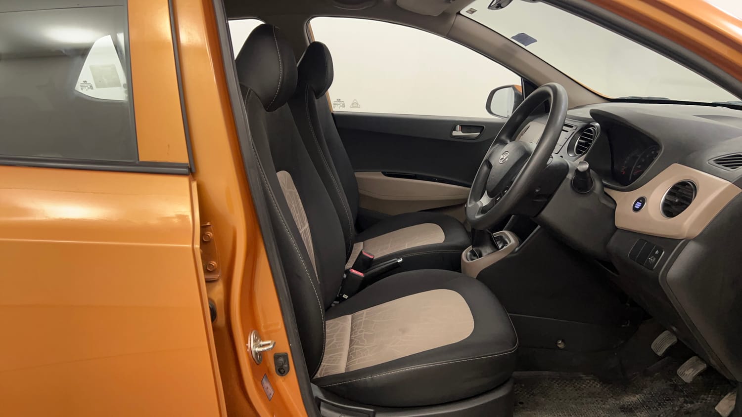 Used 2014 Hyundai Grand i10 Sportz 1.2 Kappa VTVT Petrol Manual interior RIGHT SIDE FRONT DOOR CABIN VIEW