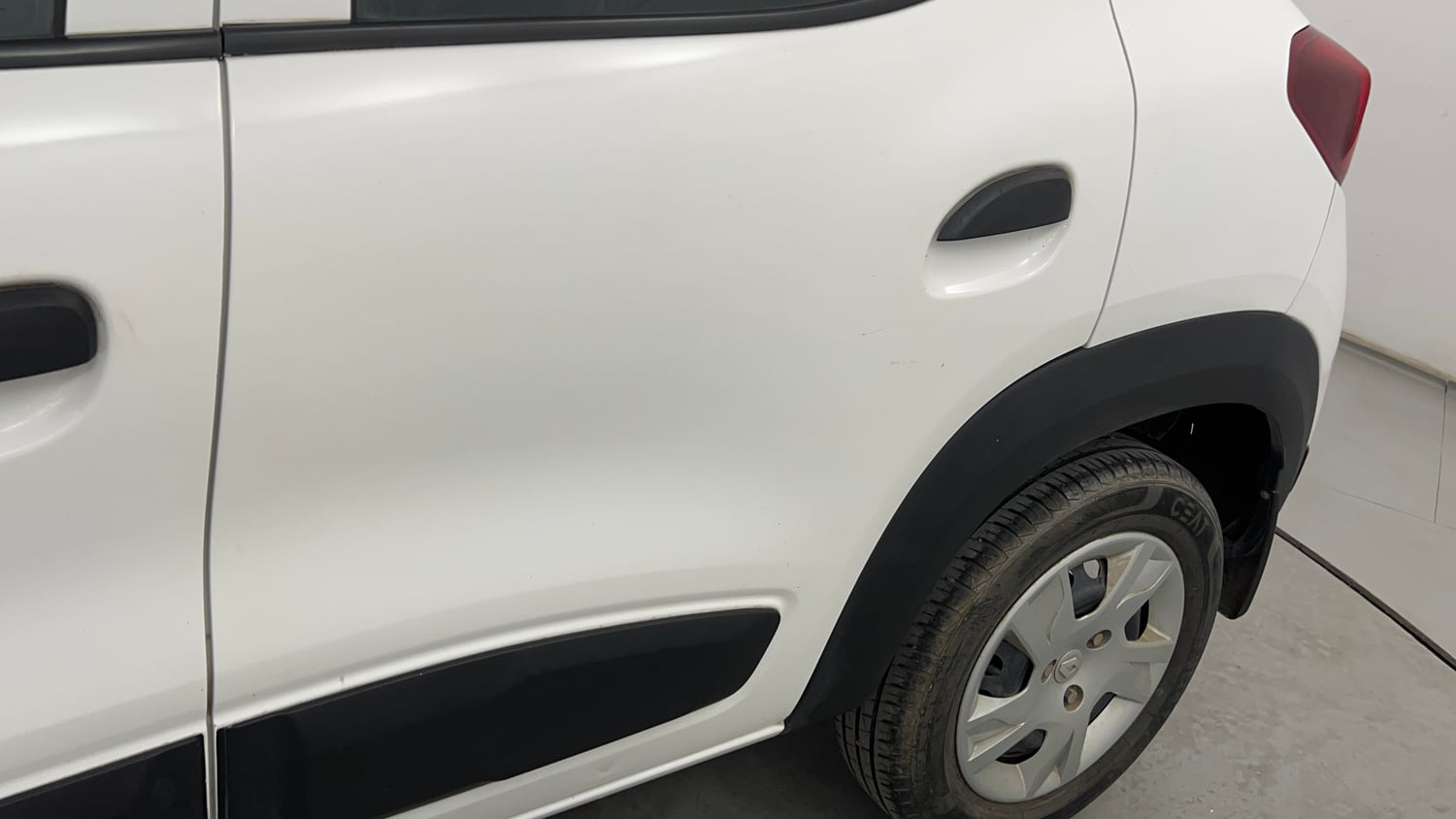 Used 2020 Renault Kwid RXL Petrol Manual dents MINOR SCRATCH