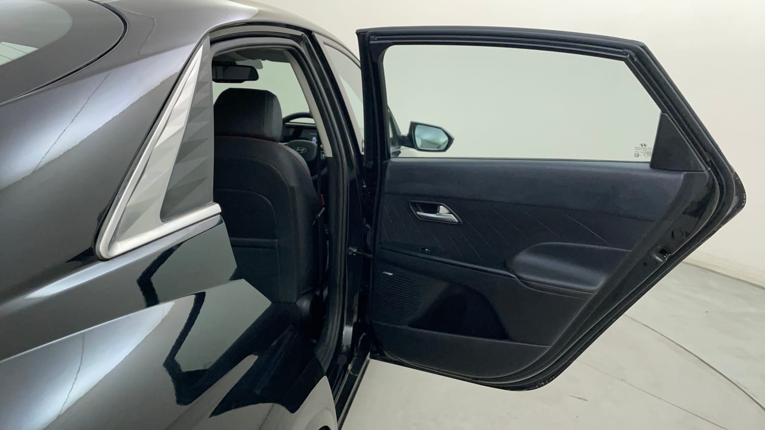 Used 2024 Hyundai Verna SX (O) 1.5 Turbo Petrol DCT Petrol Automatic interior RIGHT REAR DOOR OPEN VIEW
