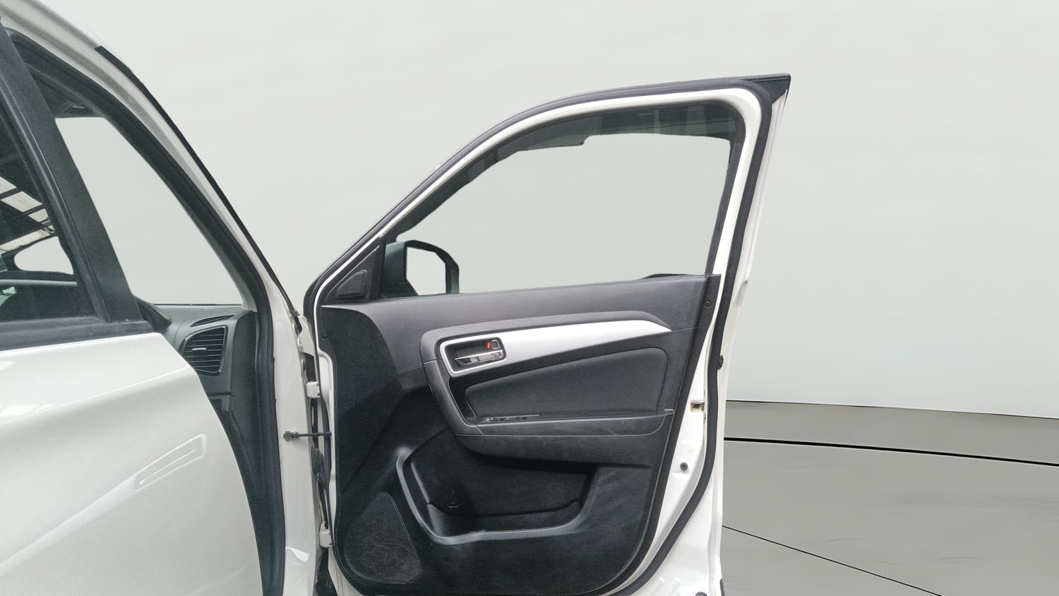 Used 2020 maruti-suzuki Vitara Brezza ZXi Plus Petrol Manual interior RIGHT FRONT DOOR OPEN VIEW