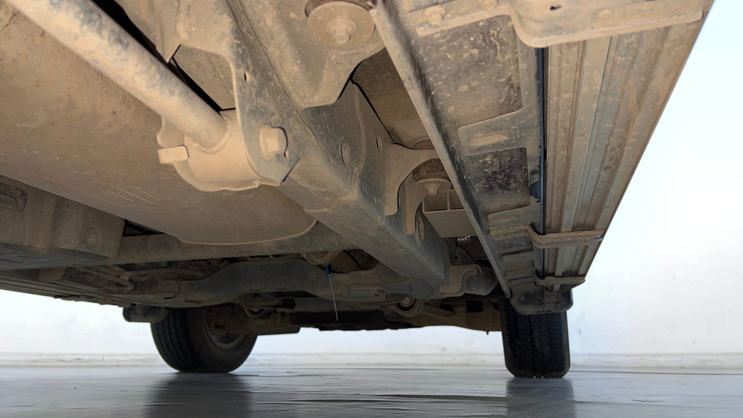 Used 2023 Mahindra Scorpio N Z8 L Petrol MT 7 STR Petrol Manual extra REAR RIGHT UNDERBODY VIEW