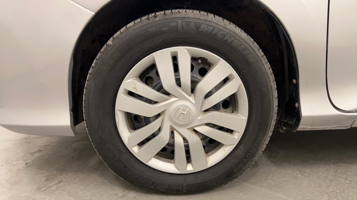 Used 2016 Honda City SV CVT Petrol Automatic tyres LEFT FRONT TYRE RIM VIEW