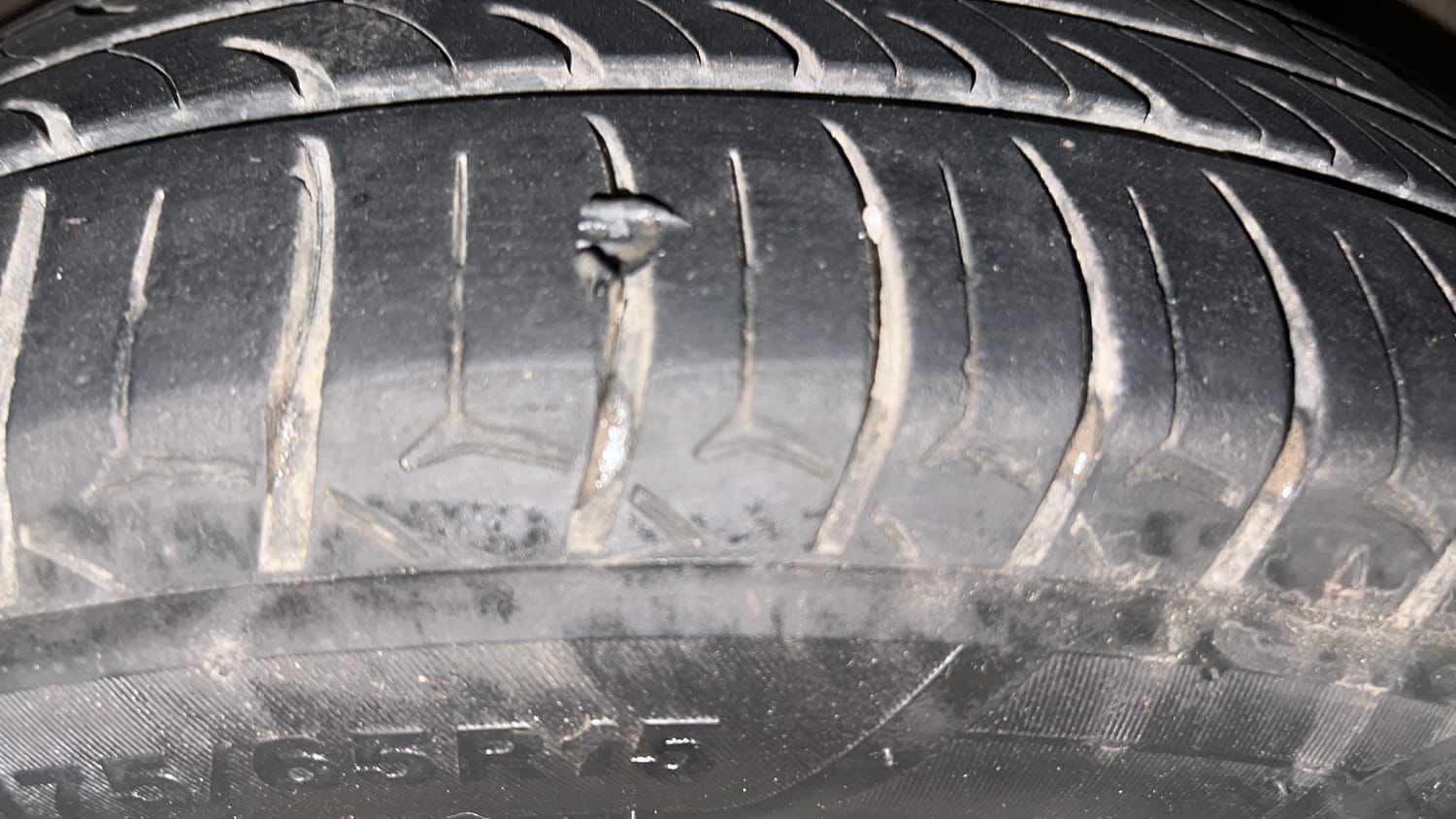 Used 2018 Tata Tigor Revotron XZA Petrol Automatic tyres RIGHT FRONT TYRE TREAD VIEW