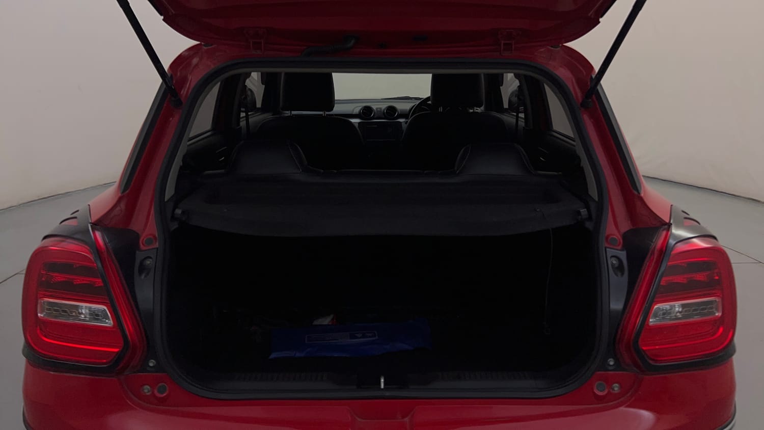 Used 2019 Maruti Suzuki Swift VXi AMT Petrol Automatic interior DICKY INSIDE VIEW