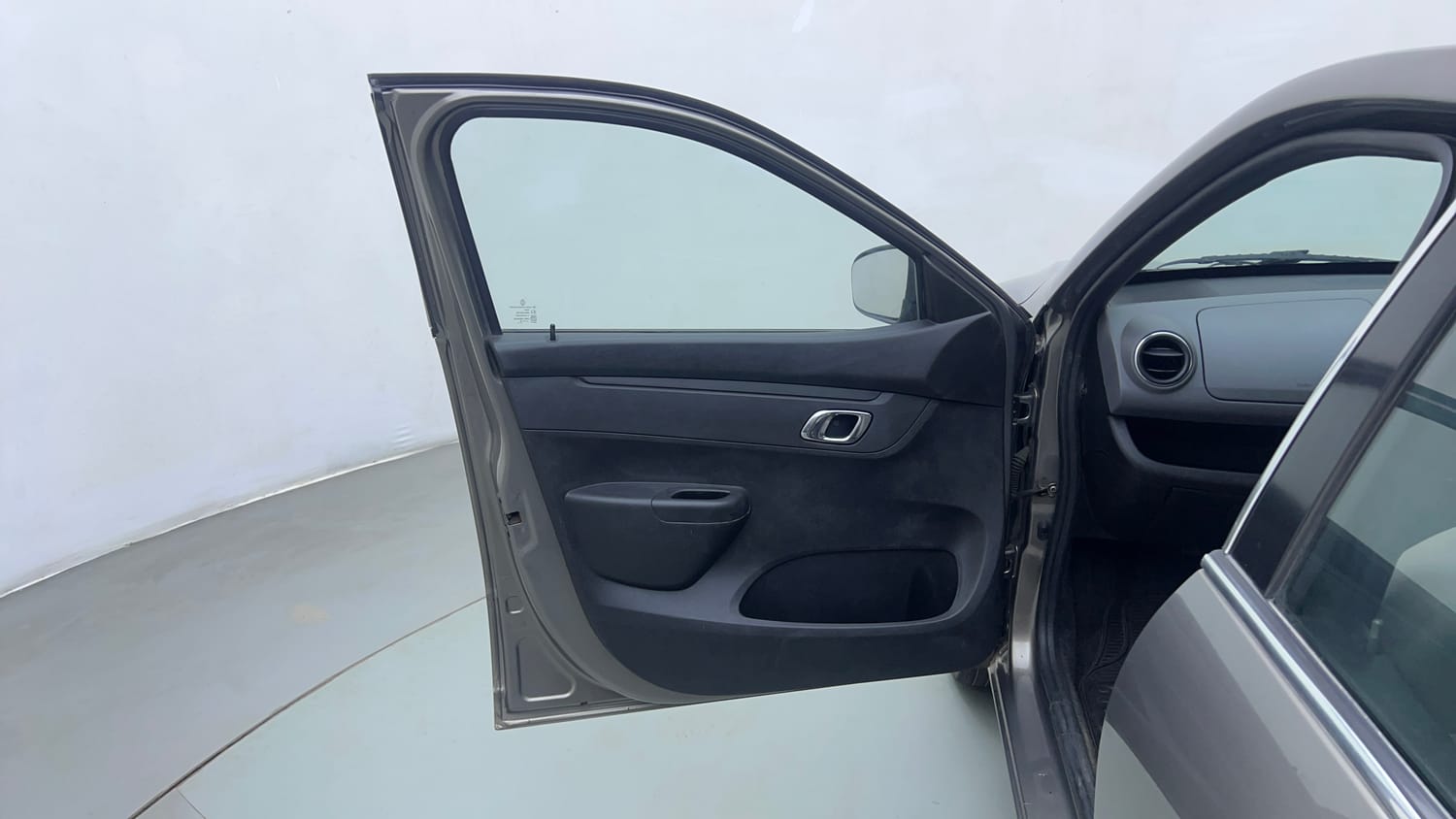 Used 2019 Renault Kwid RXT Opt Petrol Manual interior LEFT FRONT DOOR OPEN VIEW