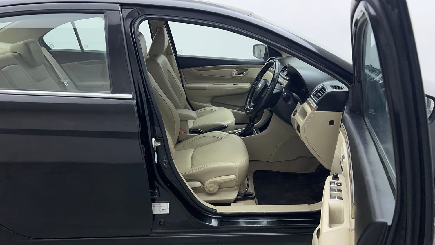 Used 2020 Maruti Suzuki Ciaz Alpha 1.5 AT Petrol Automatic interior RIGHT SIDE FRONT DOOR CABIN VIEW