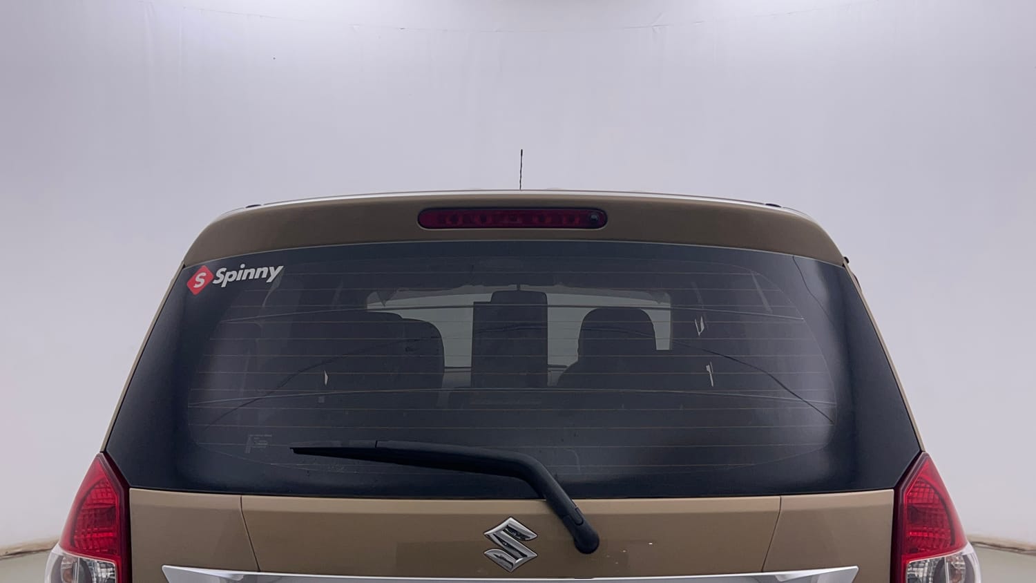 Used 2016 Maruti Suzuki Ertiga ZXI Petrol Manual exterior BACK WINDSHIELD VIEW