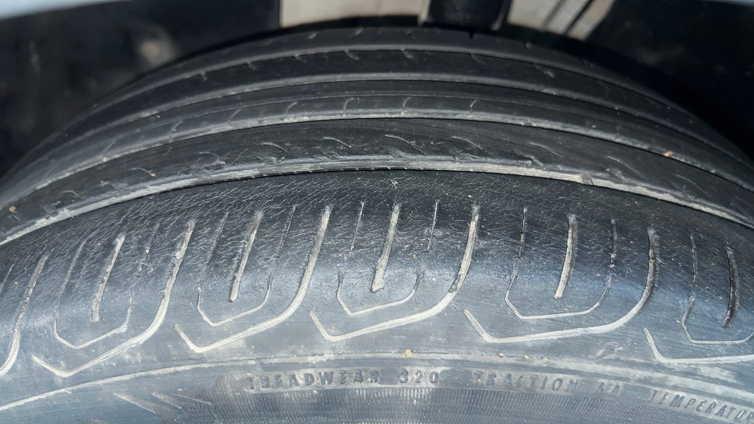 Used 2021 Skoda Kushaq Ambition 1.0L TSI MT Petrol Manual tyres LEFT FRONT TYRE TREAD VIEW