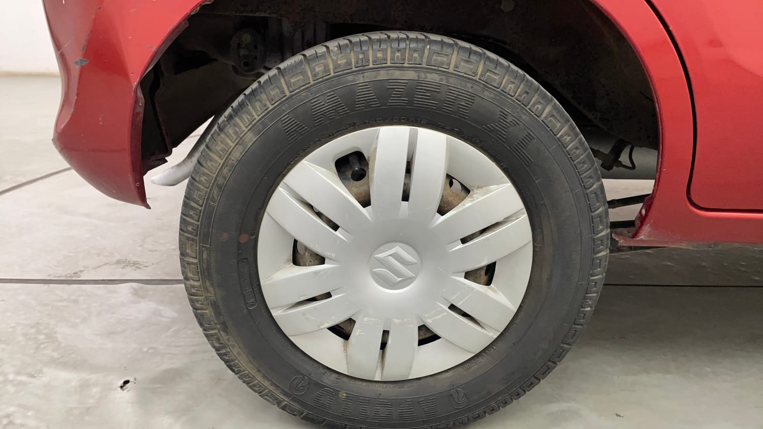 Used 2018 Maruti Suzuki Alto 800 LXi Petrol Manual tyres RIGHT REAR TYRE RIM VIEW