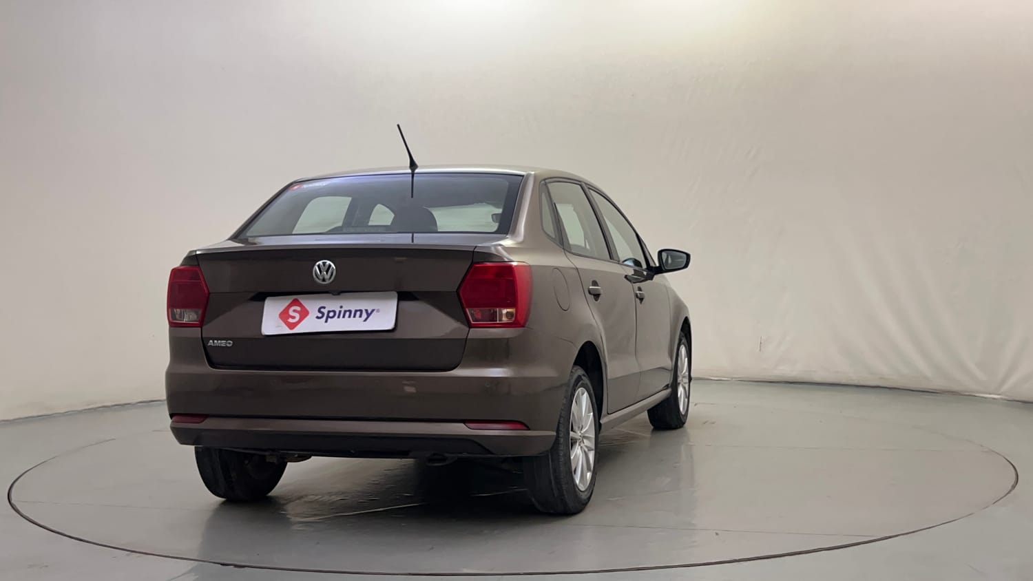 Used 2016 Volkswagen Ameo Highline1.2L (P) Petrol Manual exterior RIGHT REAR CORNER VIEW