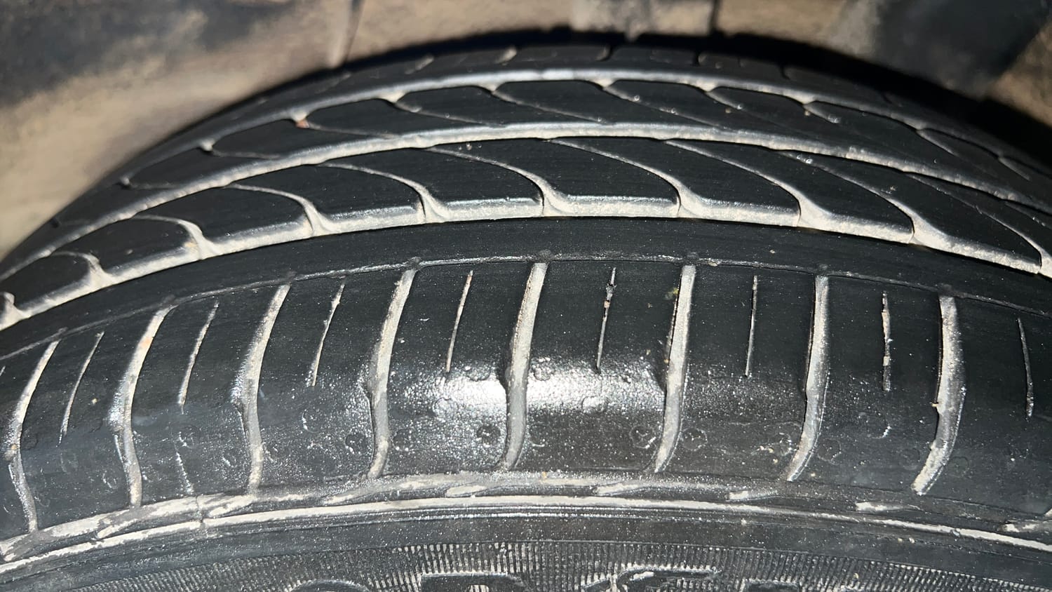 Used 2022 Hyundai Grand i10 Nios Sportz 1.2 Kappa VTVT Petrol Manual tyres LEFT REAR TYRE TREAD VIEW