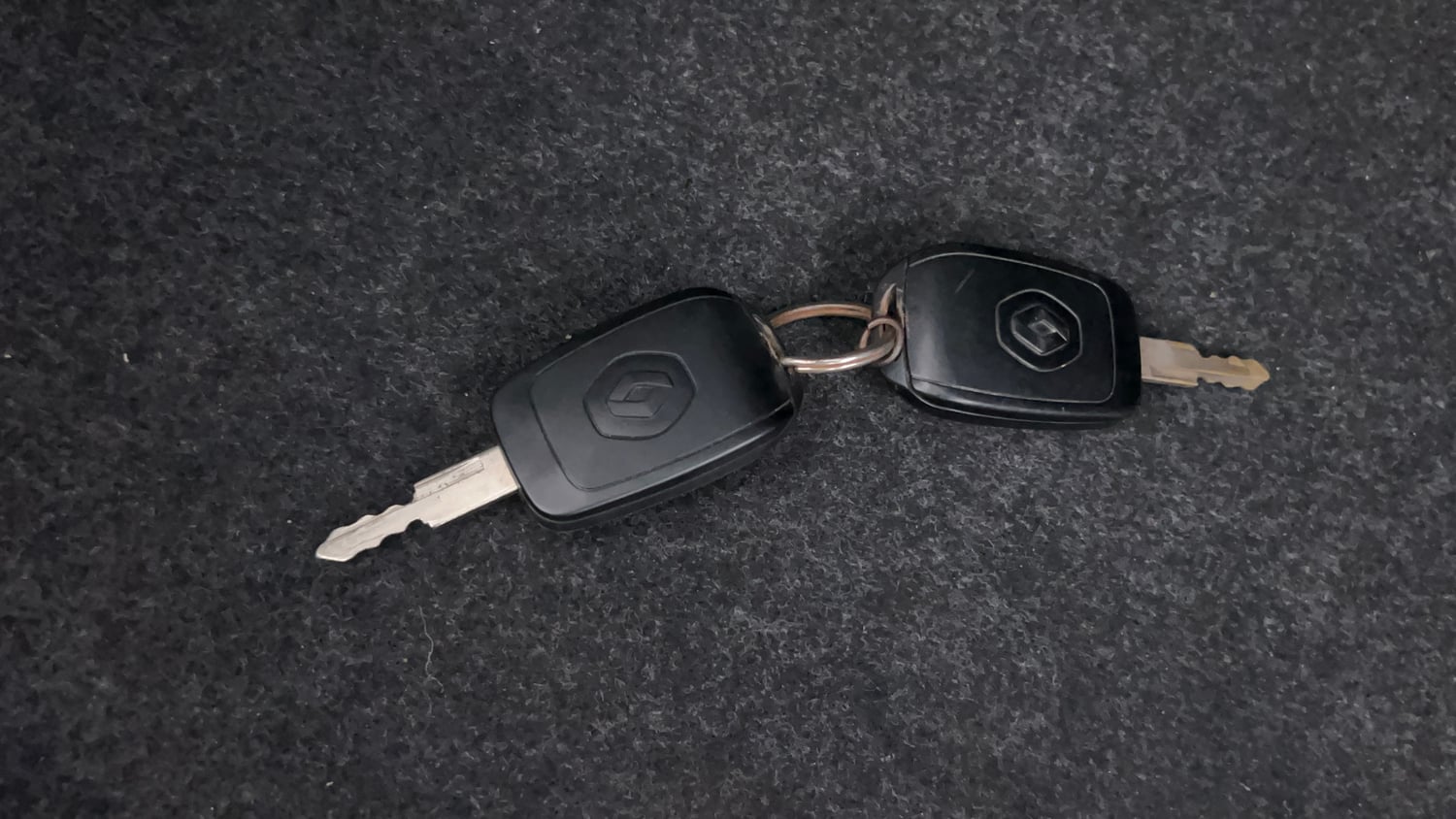 Used 2020 Renault Kwid RXL Petrol Manual extra CAR KEY VIEW