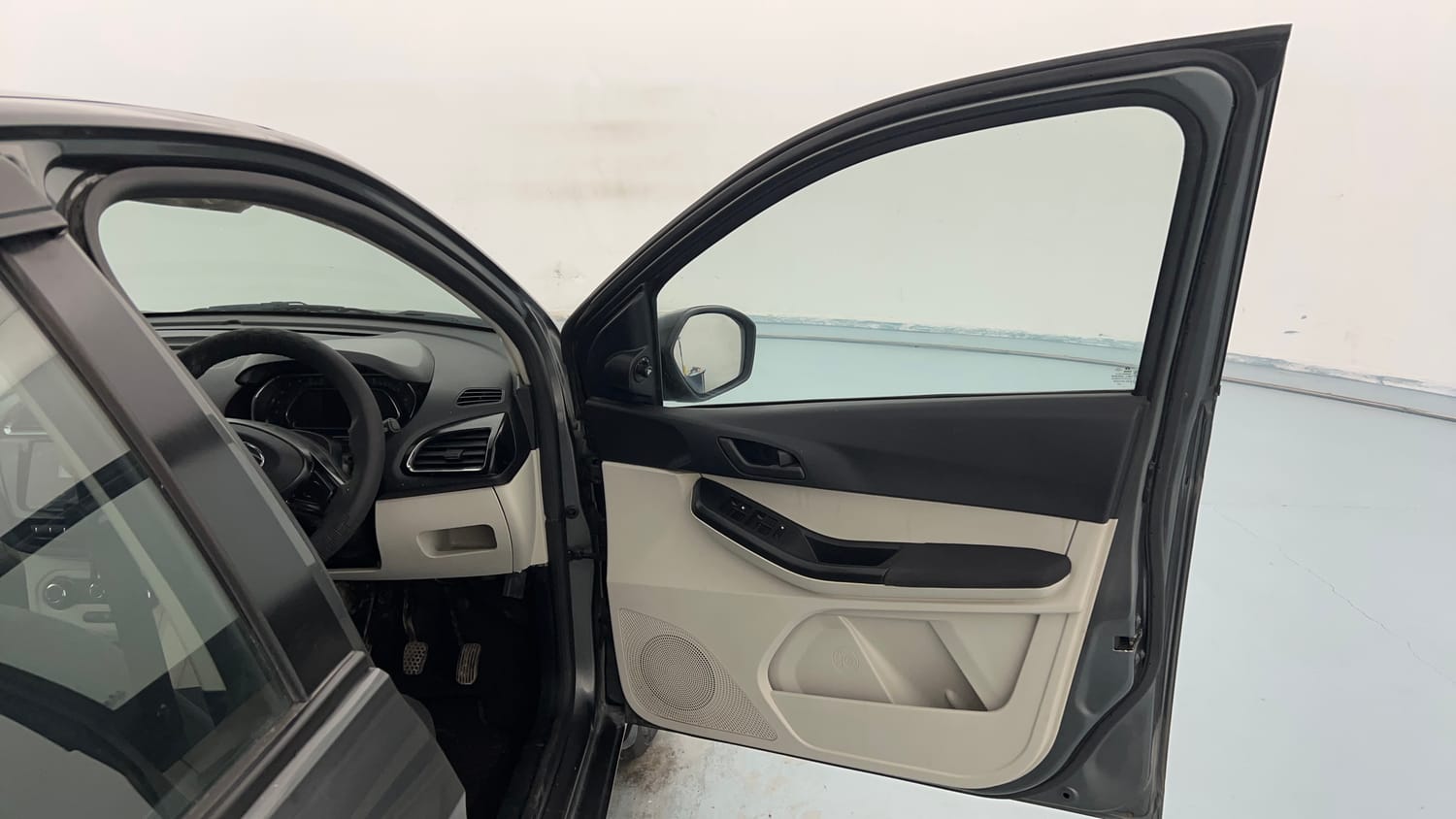 Used 2023 Tata Tigor XZ CNG Cng Manual interior RIGHT FRONT DOOR OPEN VIEW