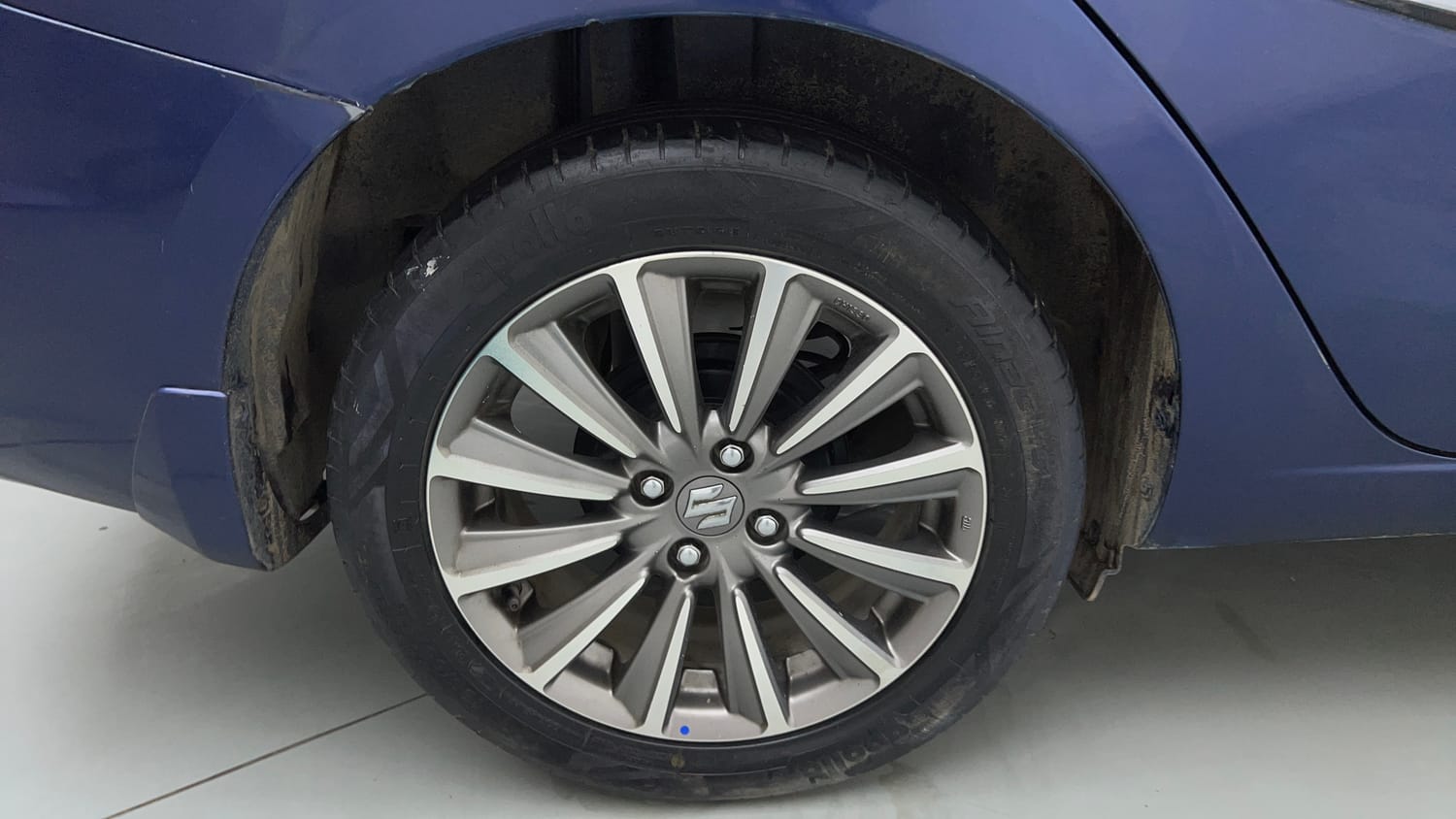 Used 2018 Maruti Suzuki Ciaz Alpha Hybrid 1.5 Petrol Manual tyres RIGHT REAR TYRE RIM VIEW