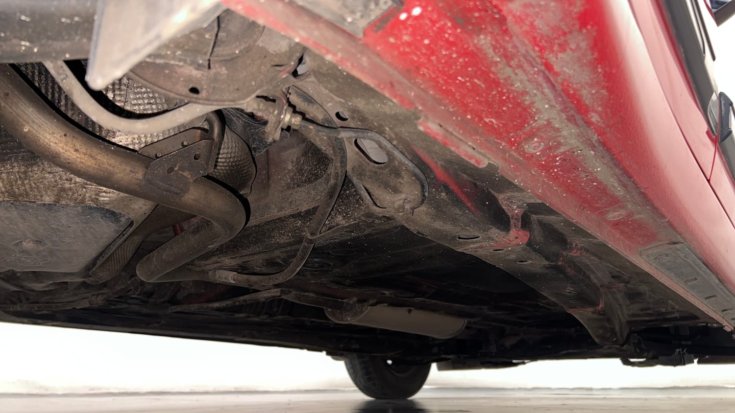 Used 2019 Maruti Suzuki Swift VXi AMT Petrol Automatic extra REAR RIGHT UNDERBODY VIEW