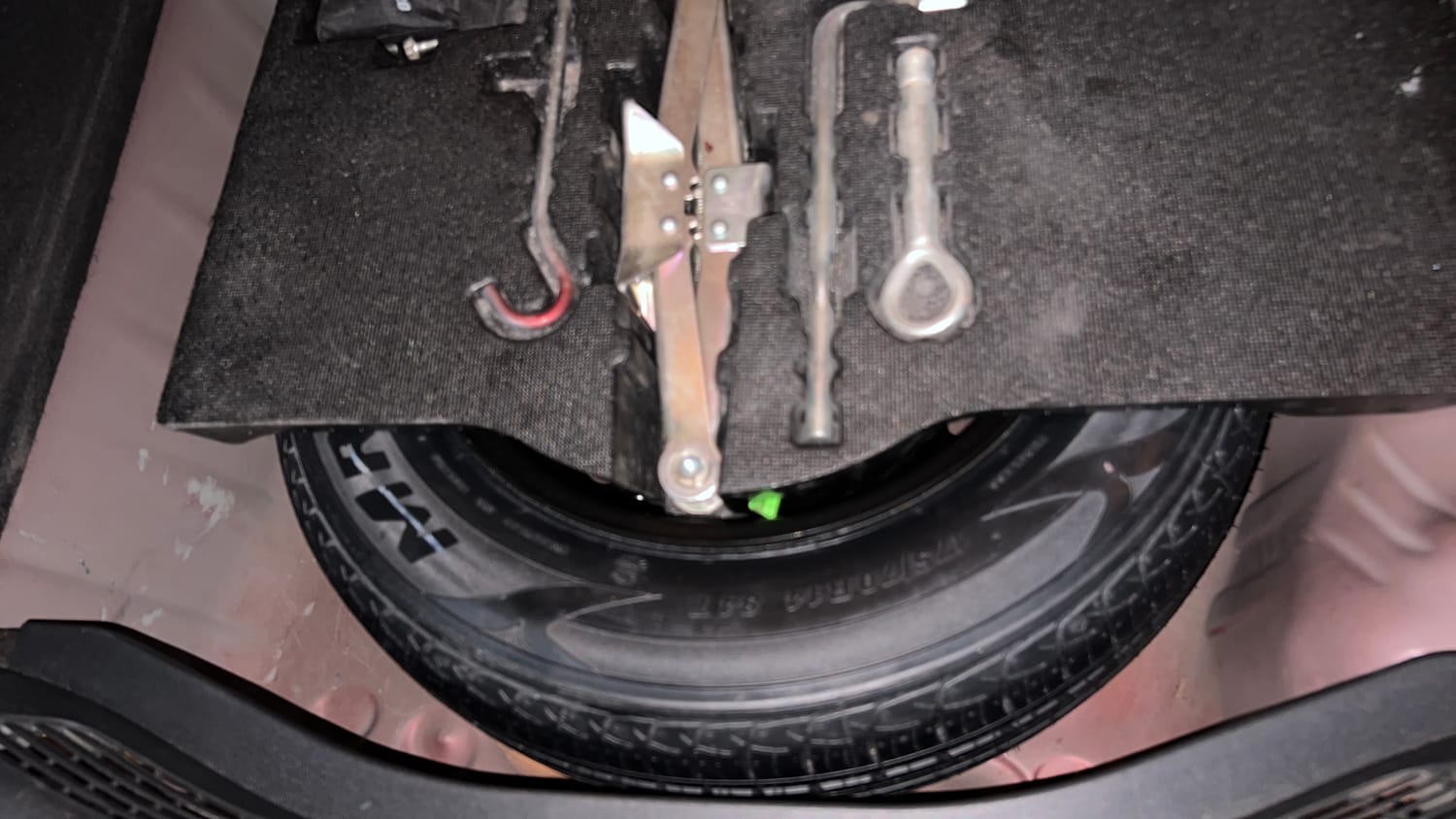 Used 2015 Honda Jazz V Petrol Petrol Manual tyres SPARE TYRE VIEW