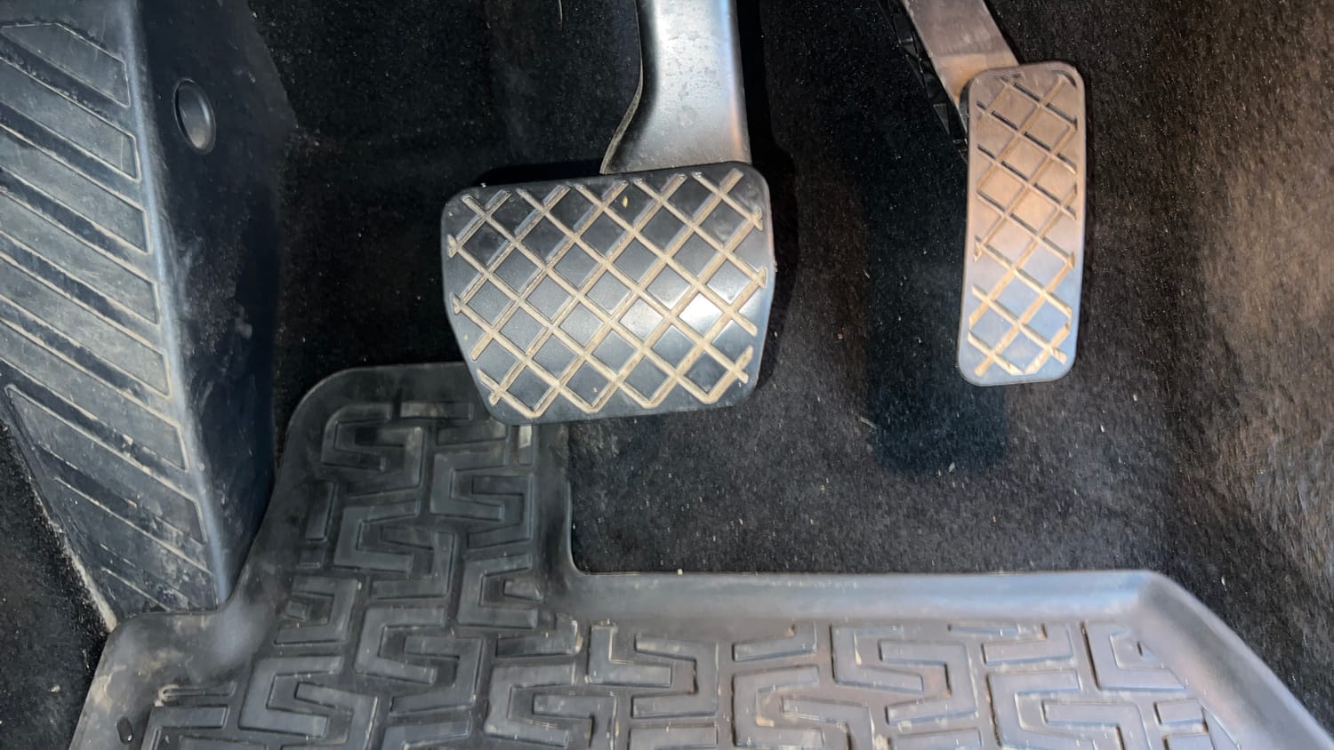 Used 2019 Skoda Octavia 1.8 TSI Style AT Petrol Automatic interior PEDALS VIEW