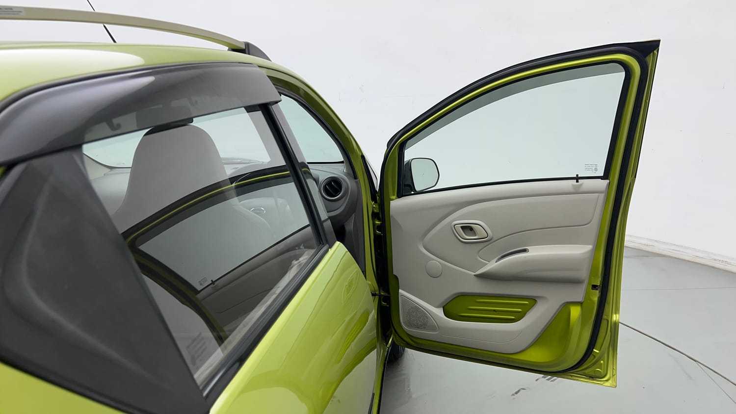 Used 2017 Datsun Redi-GO S Petrol Manual interior RIGHT FRONT DOOR OPEN VIEW