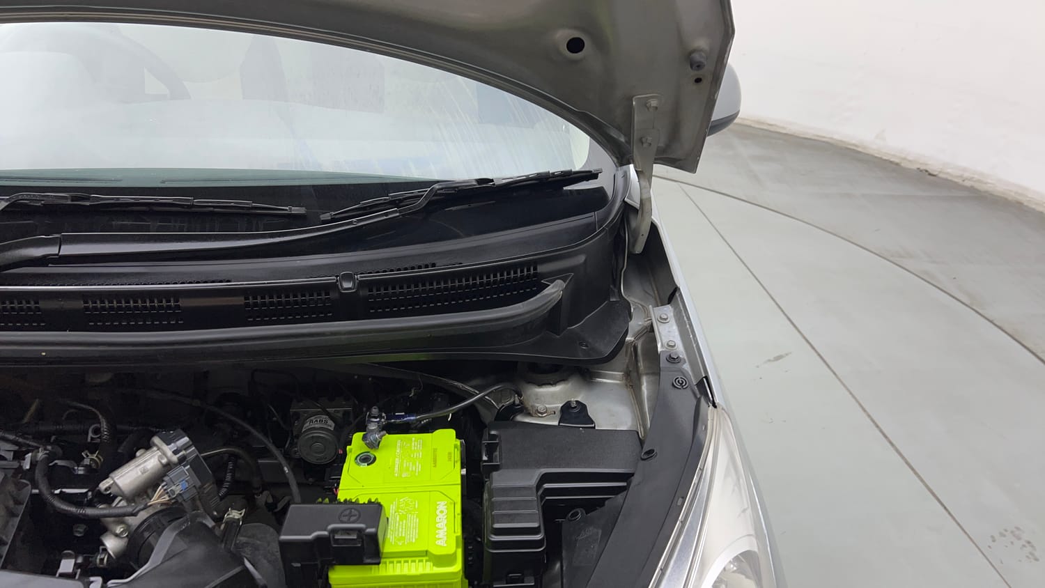 Used 2019 Hyundai Santro Magna Petrol Manual engine ENGINE LEFT SIDE HINGE & APRON VIEW