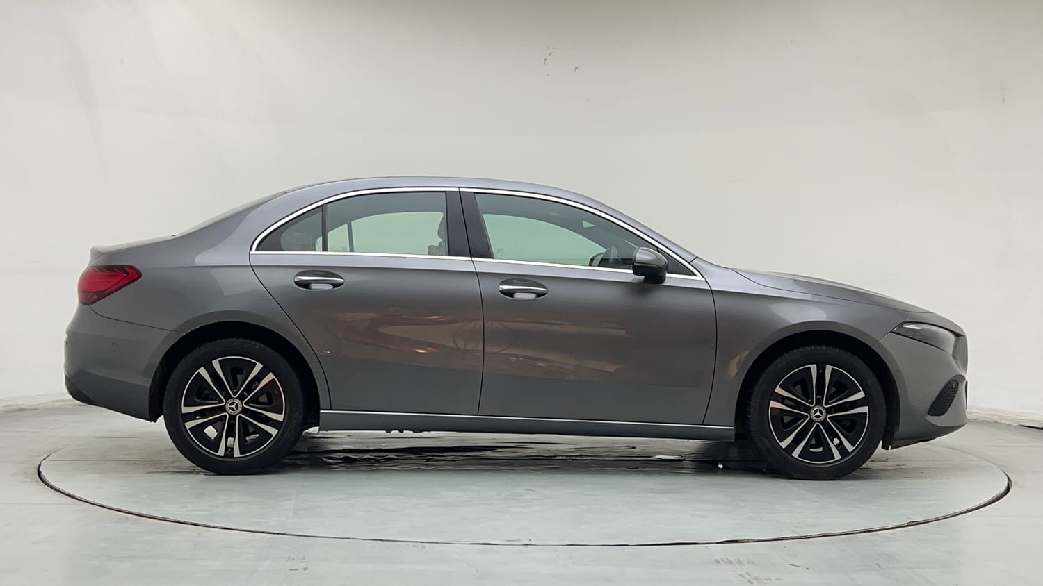 Used 2025 Mercedes-Benz A-Class Limousine 200 Petrol Automatic exterior RIGHT SIDE VIEW