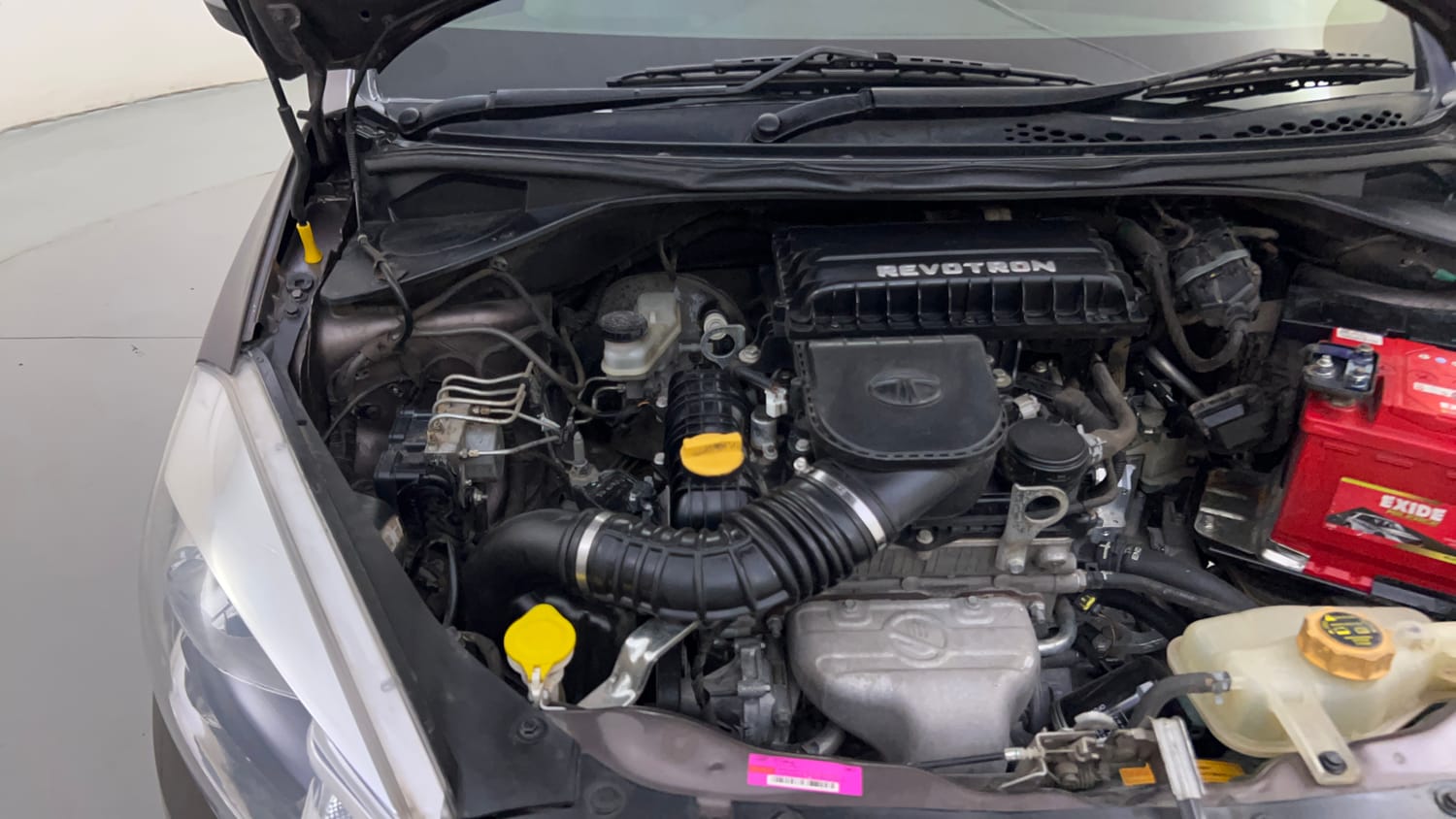 Used 2018 Tata Tiago Revotron XZA Petrol Automatic engine ENGINE RIGHT SIDE HINGE & APRON VIEW