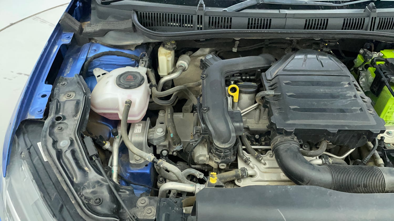 Used 2023 Volkswagen Virtus Topline 1.0 TSI MT Petrol Manual engine ENGINE RIGHT SIDE VIEW
