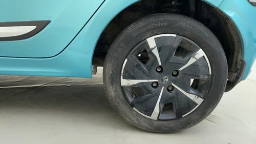 Used 2025 Tata Tiago XZA Petrol Automatic tyres LEFT REAR TYRE RIM VIEW