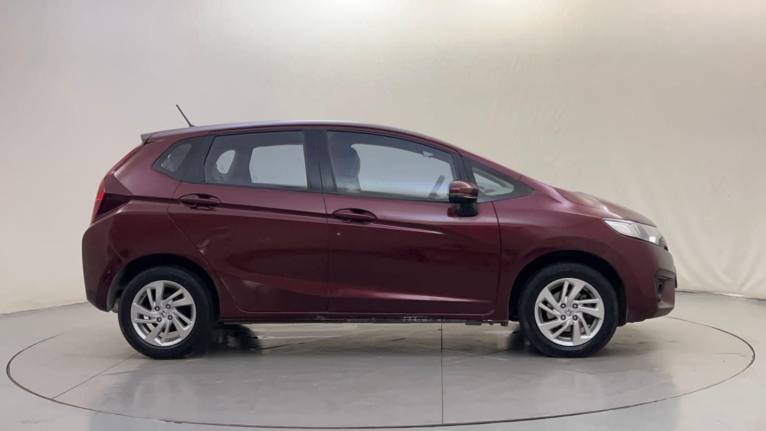 Used 2015 Honda Jazz V Petrol Petrol Manual exterior RIGHT SIDE VIEW