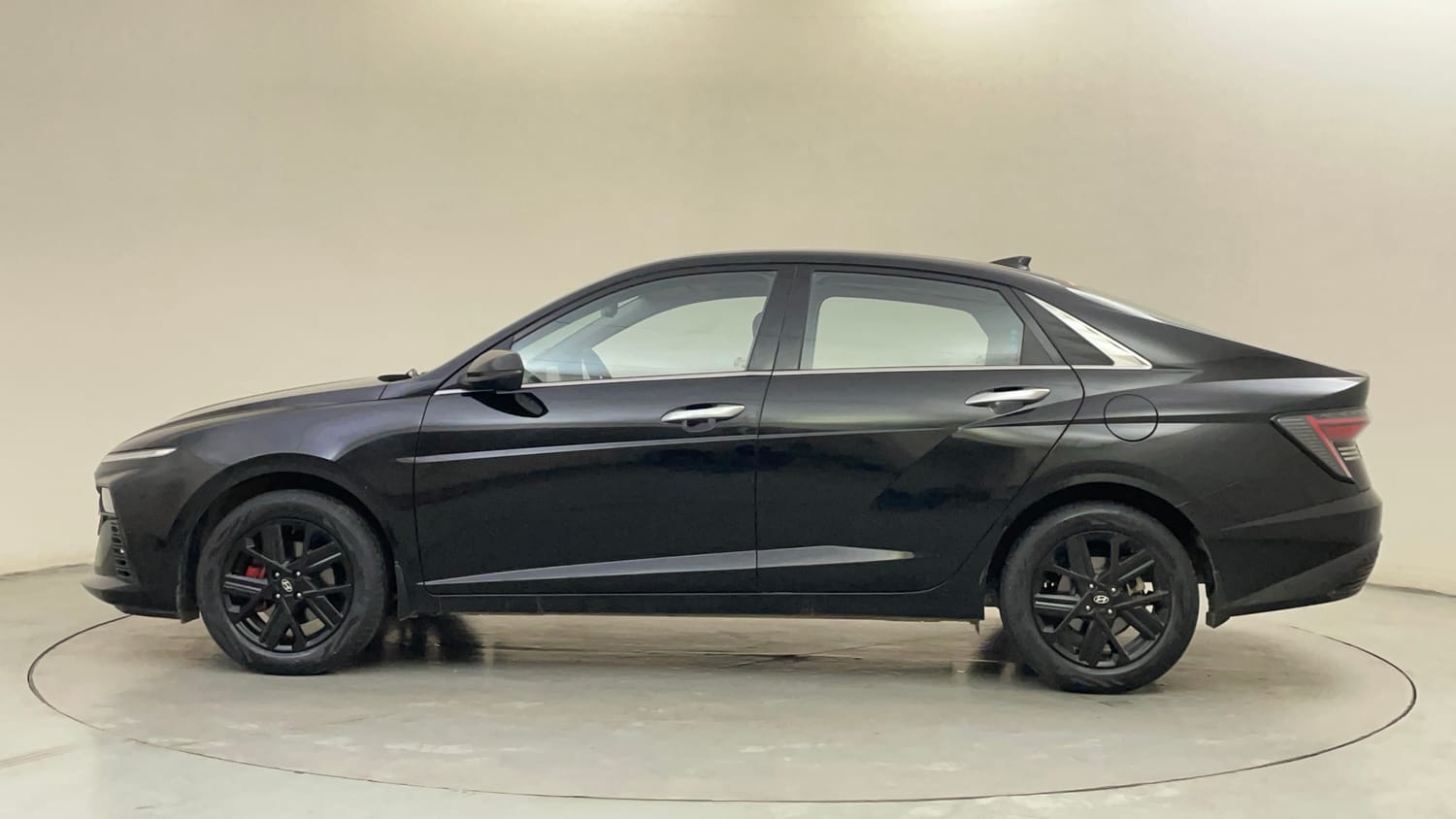 Used 2024 Hyundai Verna SX (O) 1.5 Turbo Petrol DCT Petrol Automatic exterior LEFT SIDE VIEW