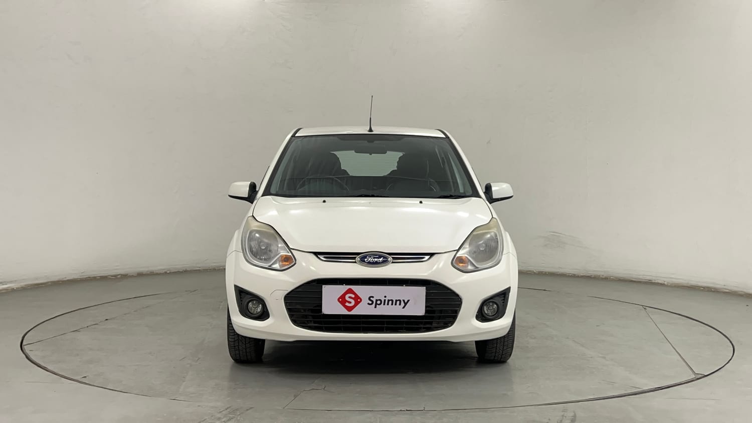 Used 2013 Ford Figo Duratec Petrol Titanium 1.2 Petrol Manual exterior FRONT VIEW