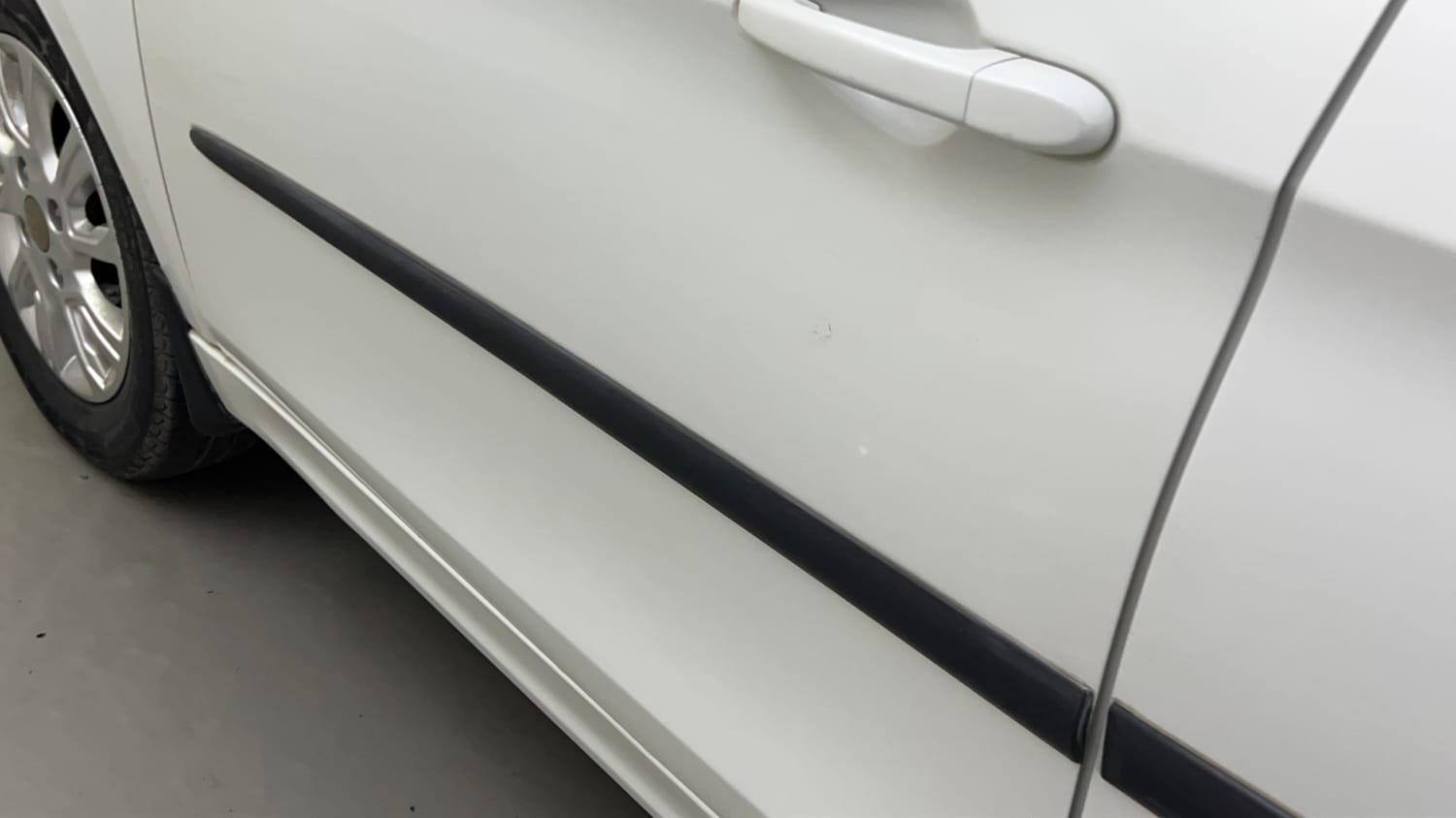 Used 2018 Tata Tiago Revotron XZ Petrol Manual dents MINOR SCRATCH