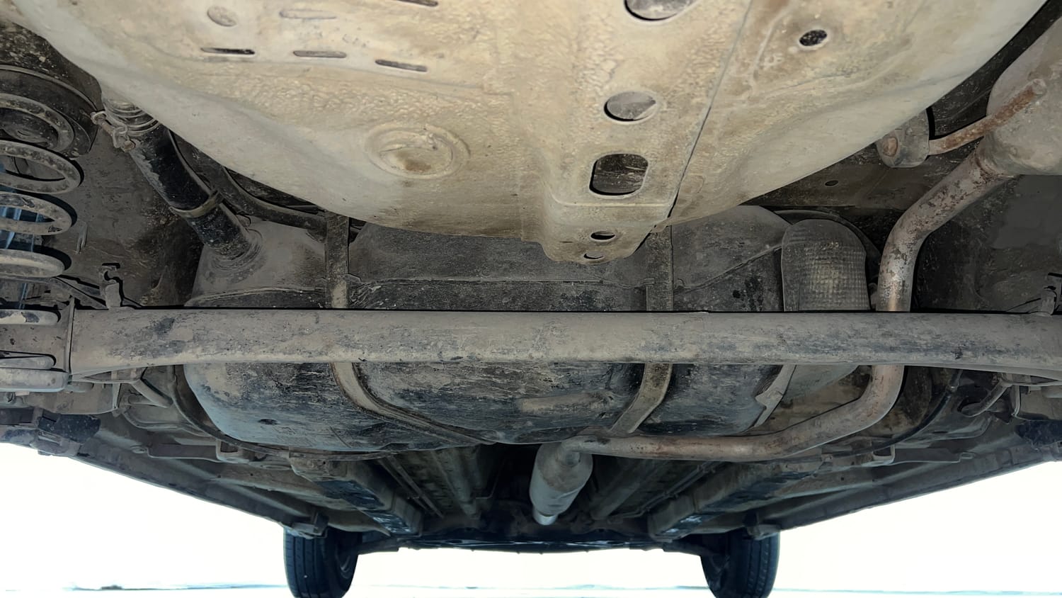 Used 2015 Maruti Suzuki Swift Lxi (O) Petrol Manual extra REAR UNDERBODY VIEW (TAKEN FROM REAR)