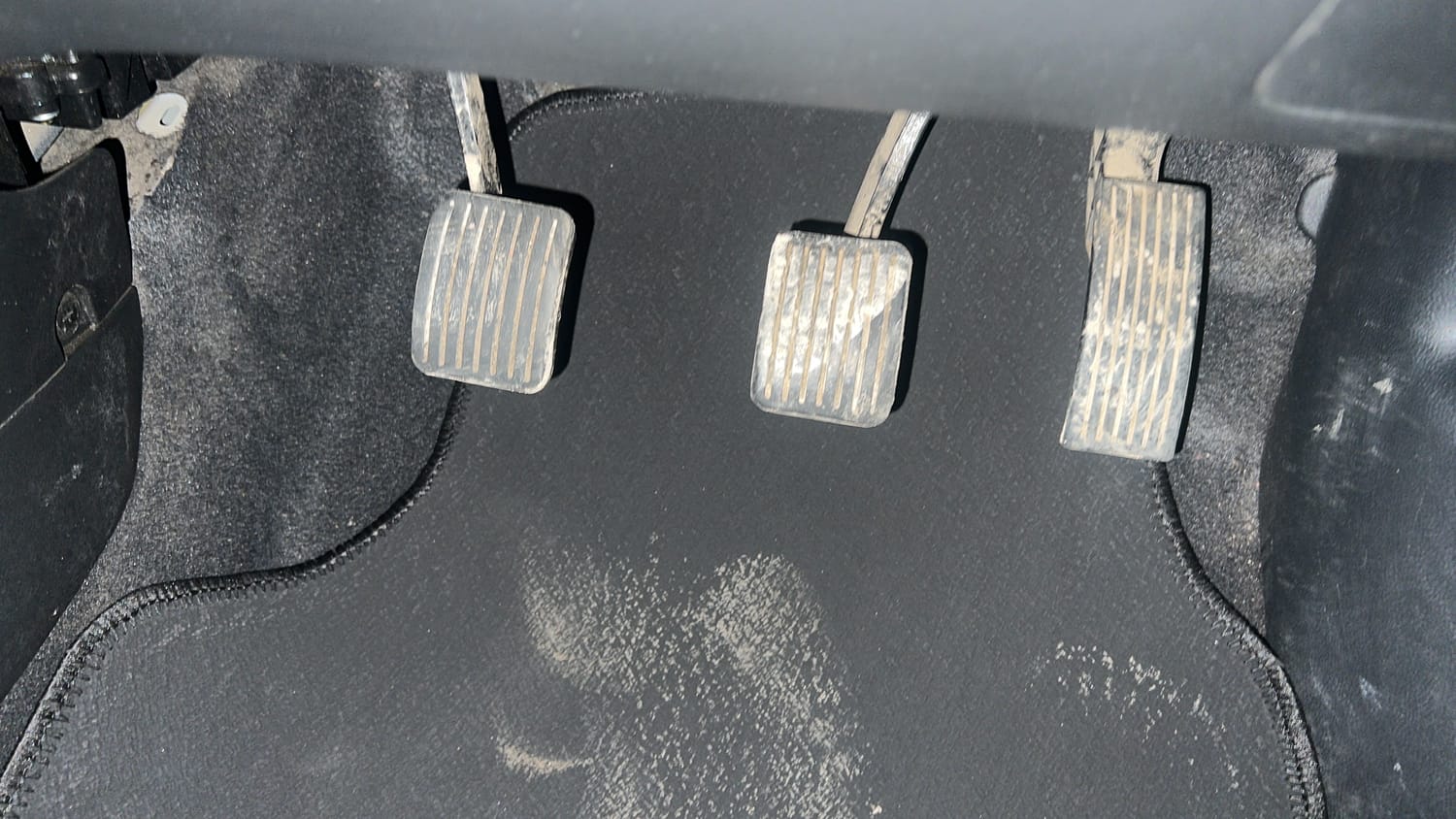 Used 2017 Hyundai Grand i10 Sportz 1.2 Kappa VTVT Petrol Manual interior PEDALS VIEW