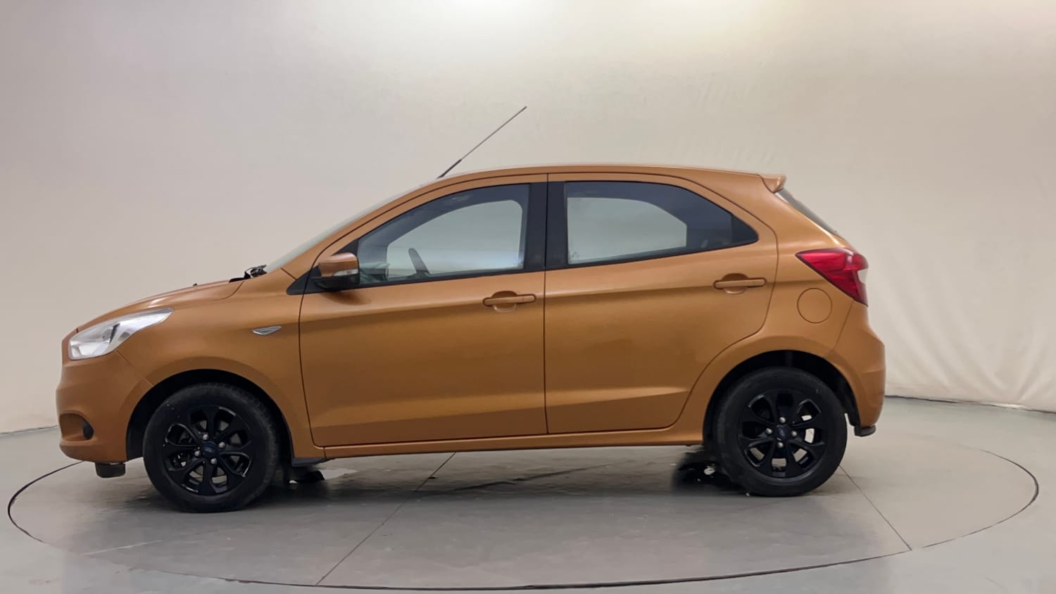 Used 2016 Ford Figo Titanium1.5 TDCi Diesel Manual exterior LEFT SIDE VIEW
