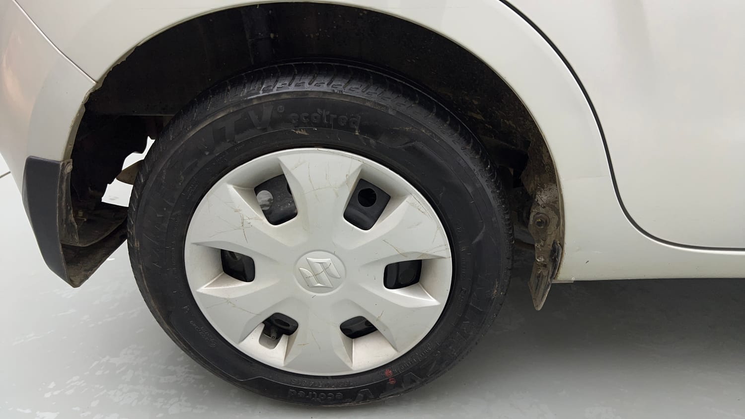 Used 2022 Maruti Suzuki Wagon R VXI 1.0 Petrol Manual tyres RIGHT REAR TYRE RIM VIEW