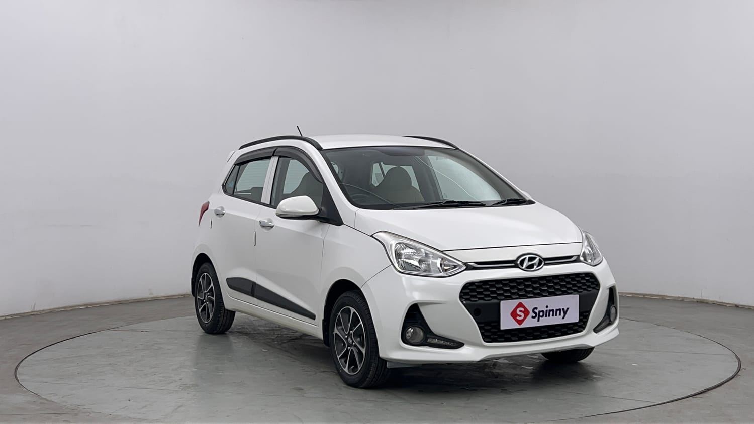 Used 2017 Hyundai Grand i10 Asta 1.2 Kappa VTVT Petrol Manual exterior RIGHT FRONT CORNER VIEW