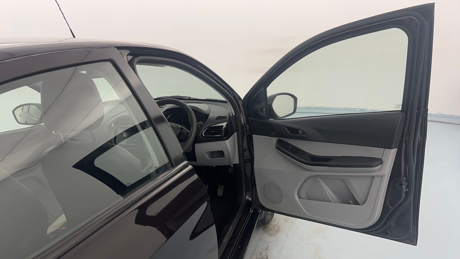 Used 2023 Tata Tiago XT Petrol Manual interior RIGHT FRONT DOOR OPEN VIEW