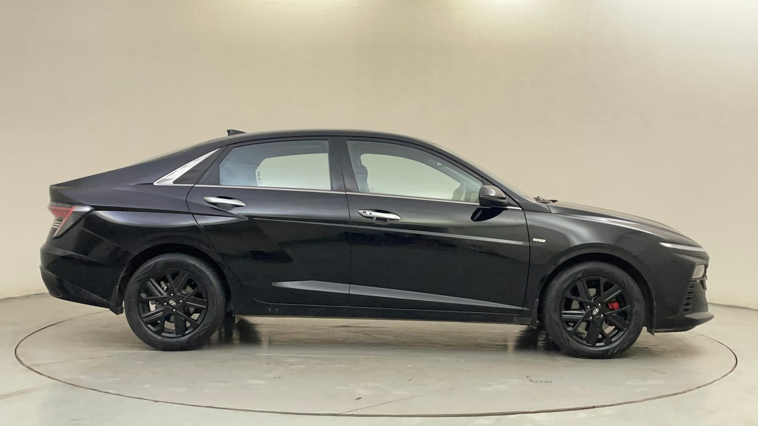 Used 2024 Hyundai Verna SX (O) 1.5 Turbo Petrol DCT Petrol Automatic exterior RIGHT SIDE VIEW