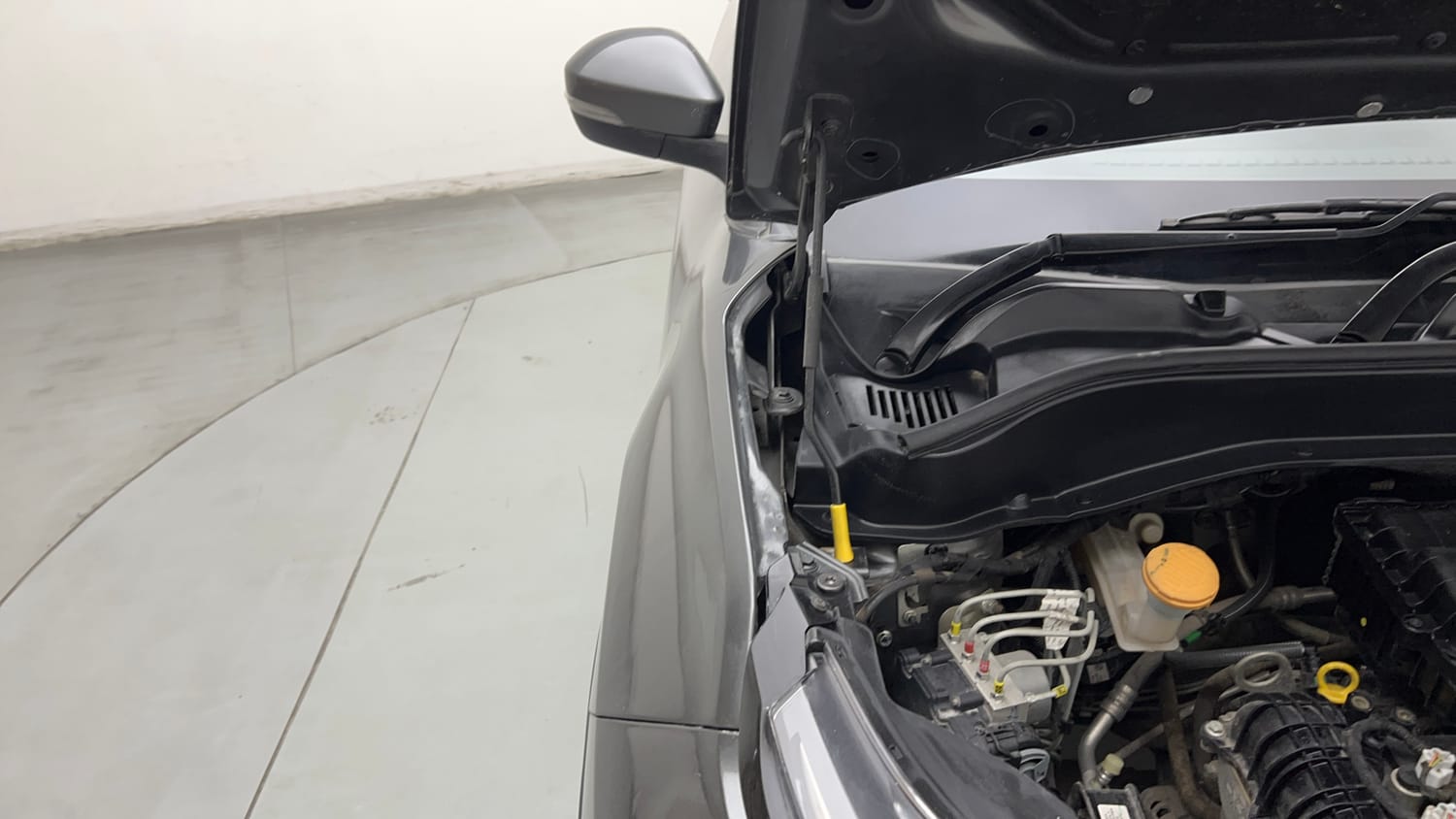 Used 2022 Tata Punch Adventure MT Petrol Manual engine ENGINE RIGHT SIDE HINGE & APRON VIEW