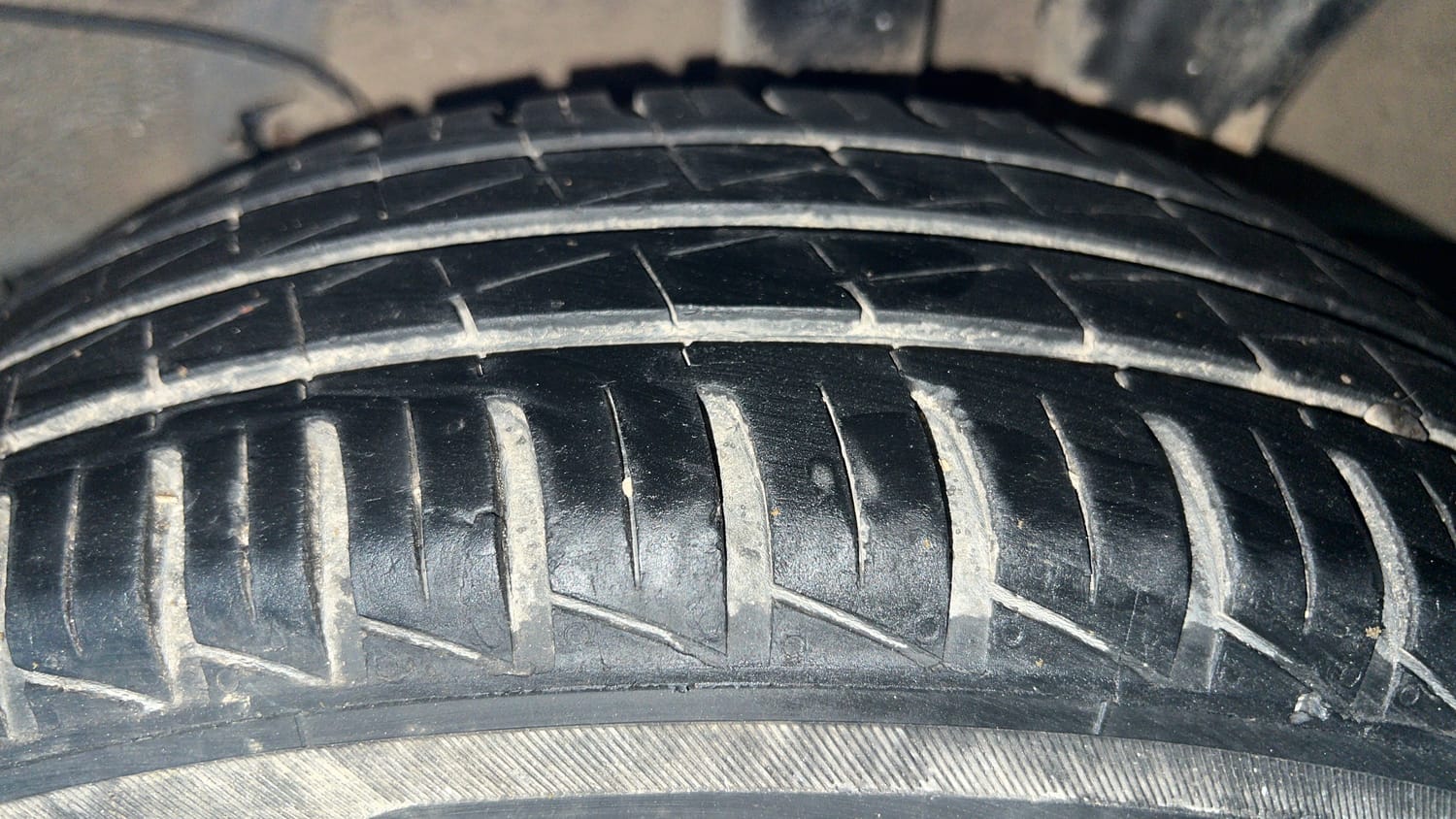 Used 2019 Hyundai Santro Magna Petrol Manual tyres LEFT REAR TYRE TREAD VIEW