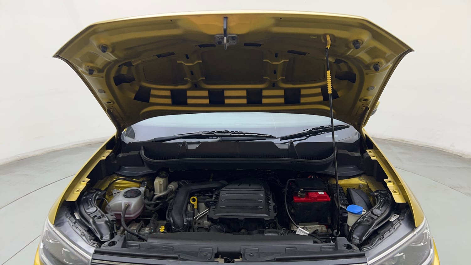 Used 2022 Volkswagen Taigun Topline 1.0 TSI AT Petrol Automatic engine ENGINE & BONNET OPEN FRONT VIEW