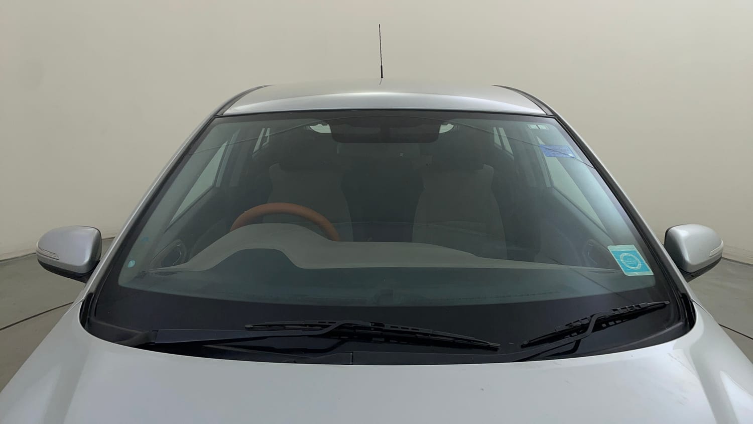Used 2015 Hyundai Elite i20 Sportz 1.2 (O) Petrol Manual exterior FRONT WINDSHIELD VIEW