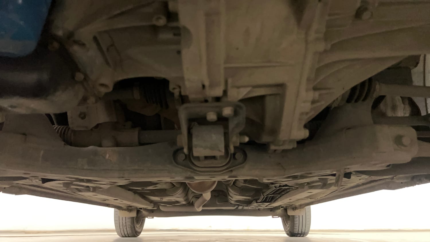 Used 2023 Hyundai Grand i10 Nios Sportz 1.2 Kappa VTVT CNG Cng Manual extra FRONT LEFT UNDERBODY VIEW