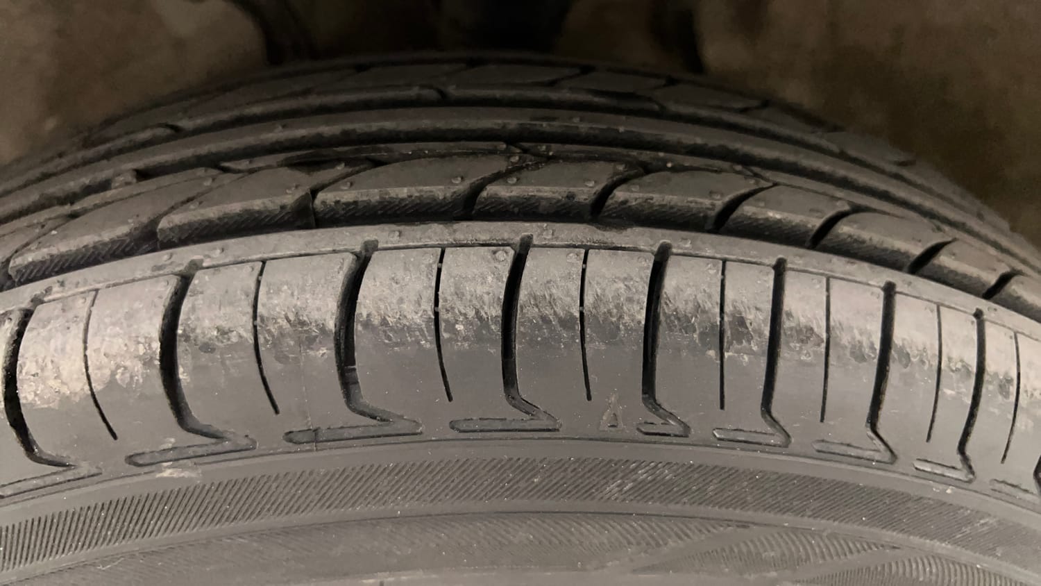 Used 2020 Maruti Suzuki Alto 800 LXi Petrol Manual tyres LEFT FRONT TYRE TREAD VIEW