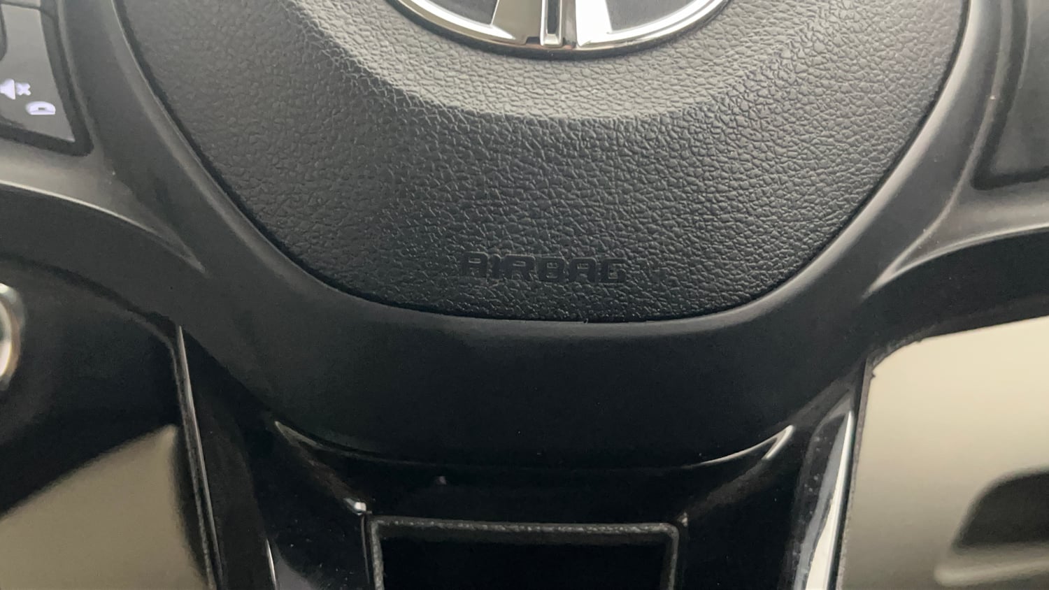 Used 2023 Tata Tigor XZA Plus Leatherette Pack Petrol Automatic top_features Airbags