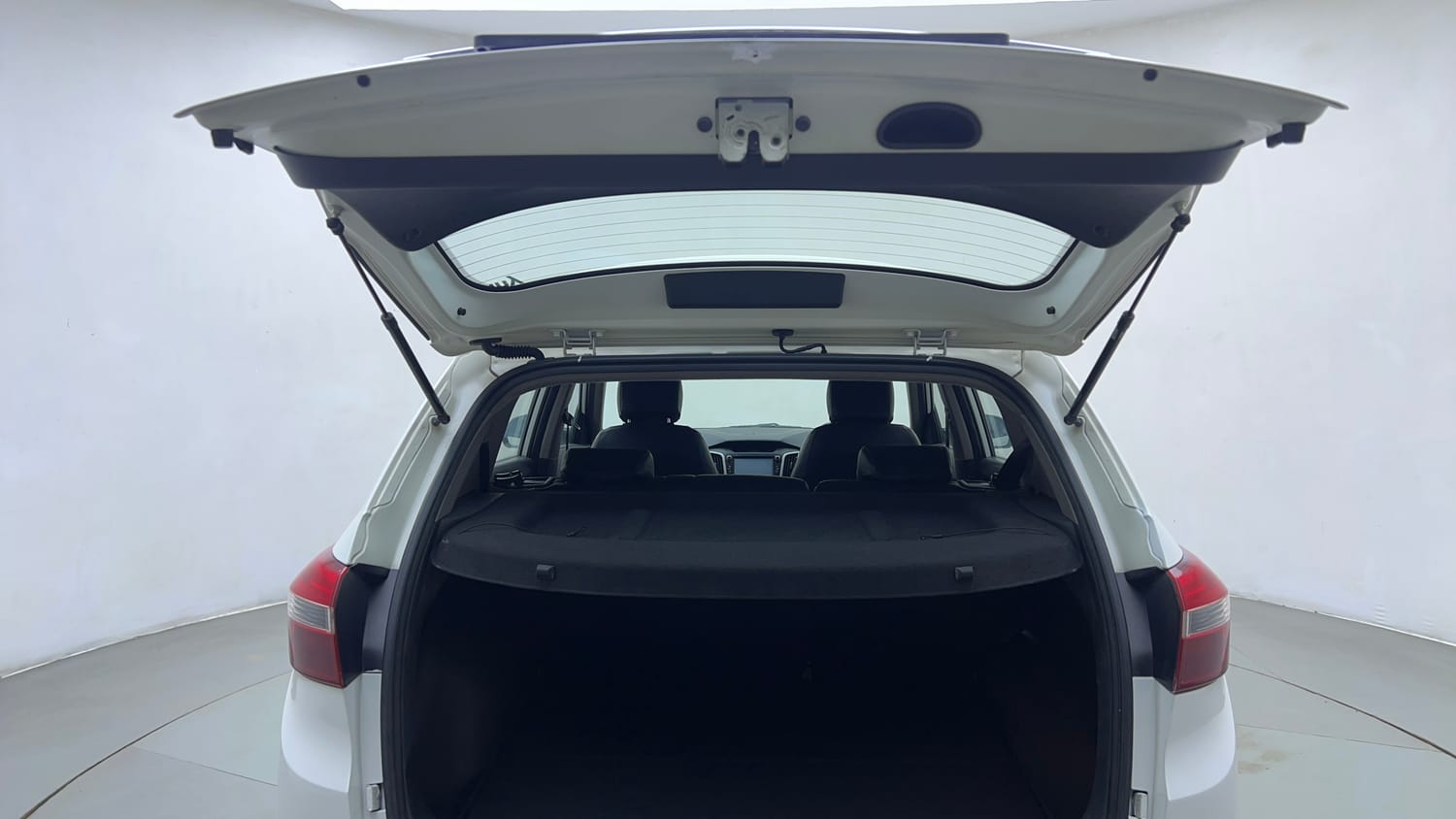 Used 2018 Hyundai Creta SX Plus 1.6 AT Petrol Petrol Automatic interior DICKY DOOR OPEN VIEW